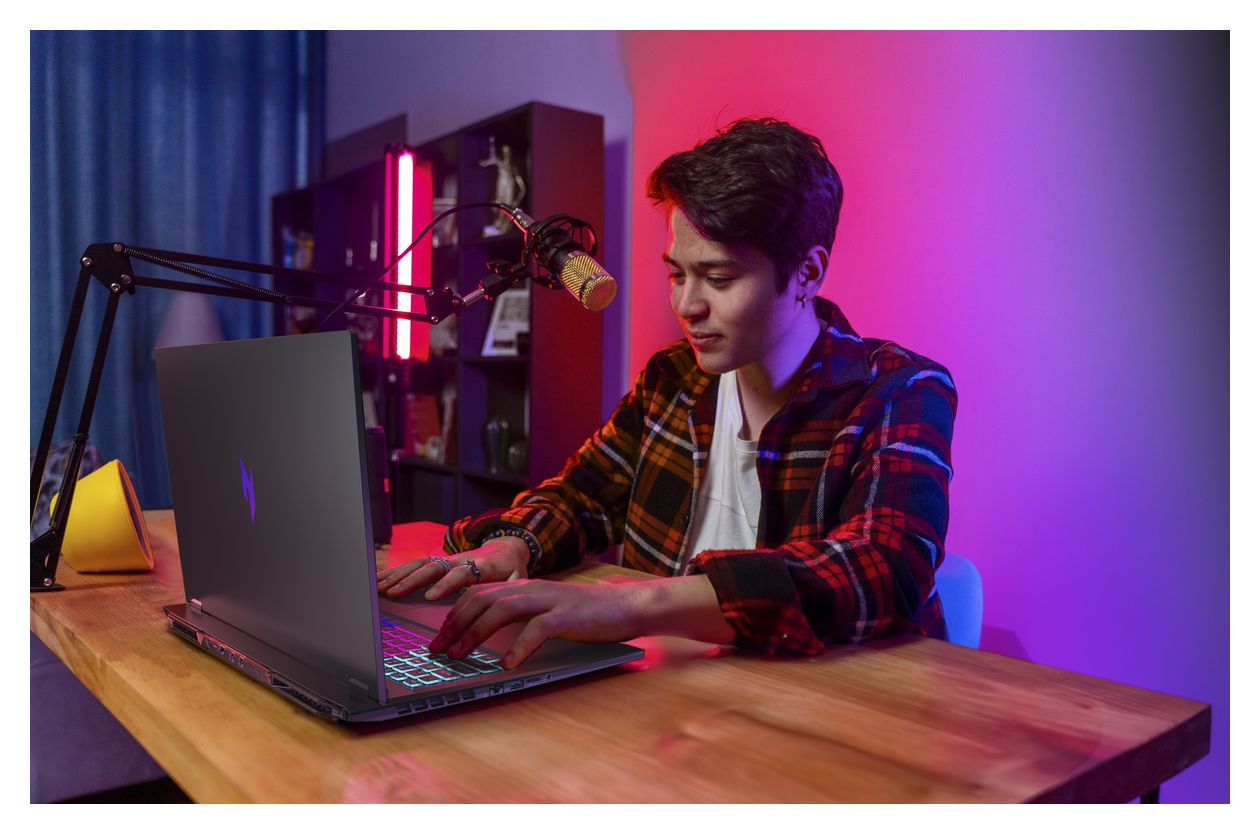 Nitro AI AN18-61-R31H WUXGA Notebook 45,7 cm (18 Zoll) 1920 x 1200 Pixel 16 GB Ram 1 TB SSD Windows 11 Home AMD Ryzen 7 max. 5 GHz NVIDIA GeForce RTX 5050  (Schwarz) 