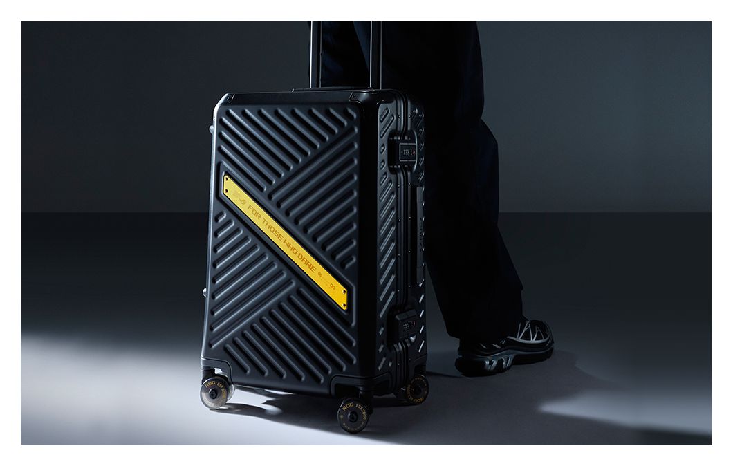 ROG SLASH Hard-Case Luggage Edition 20 