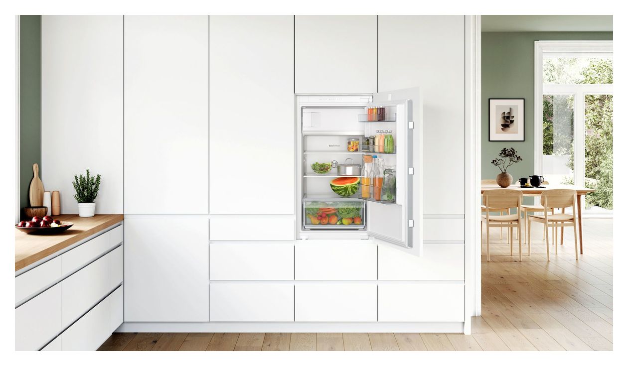 Serie 2 KIL32NSE0 Schlepptür 132 l 102,5 cm Einbaukühlschrank EEK: E 145 kWh Jahr 