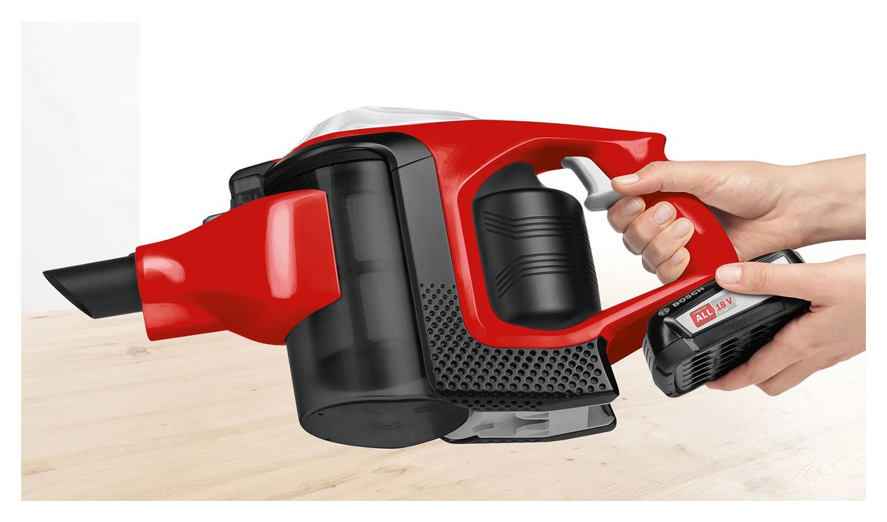 Serie 8 BBS81PETM Bundle (Schnellladegerät + Wechselakku) Handstaubsauger Beutellos bis 40 min Laufzeit 18 V Hygienefilter  (Rot) 