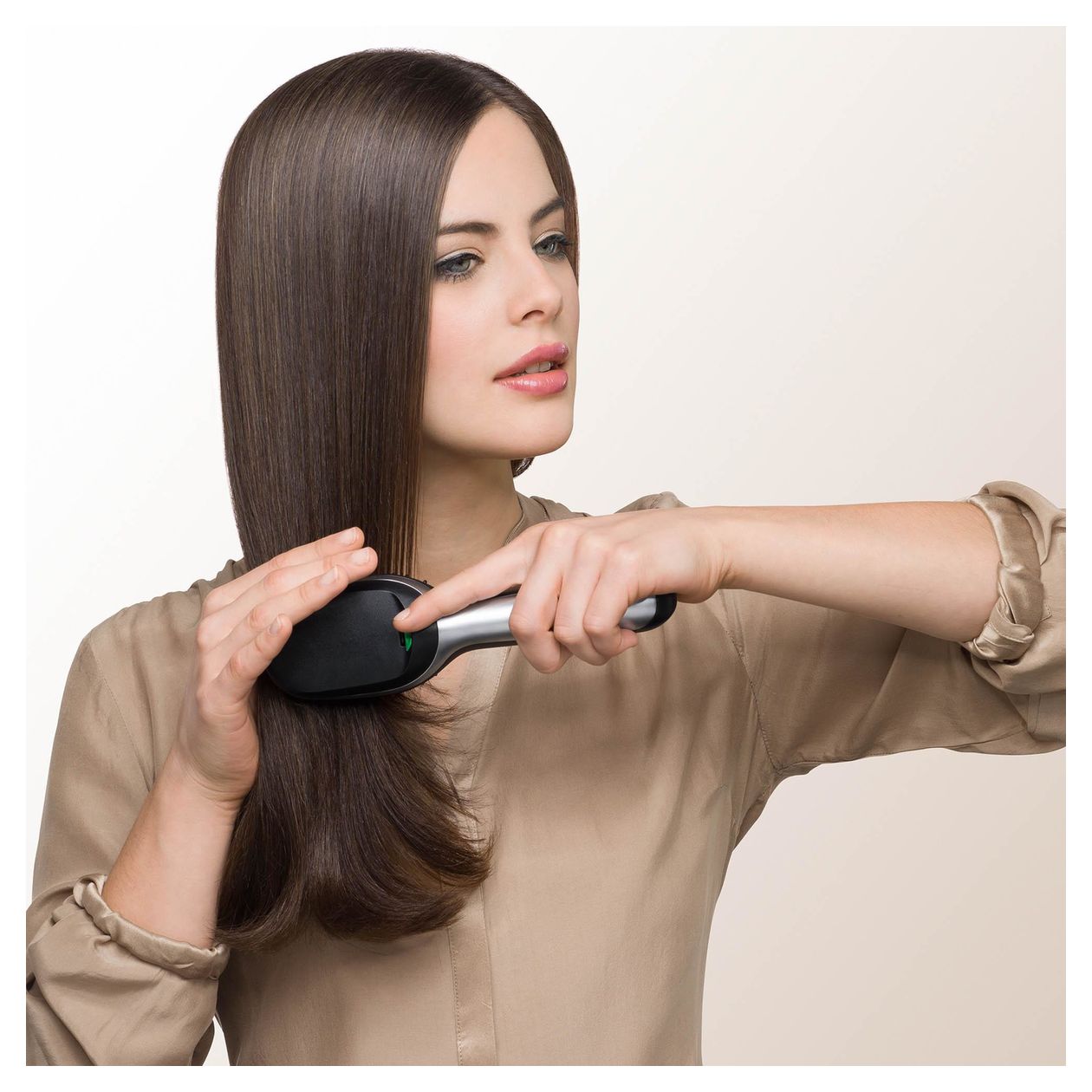 BR710 Satin Hair 7 Elektrische Haarbürste  (Schwarz) 