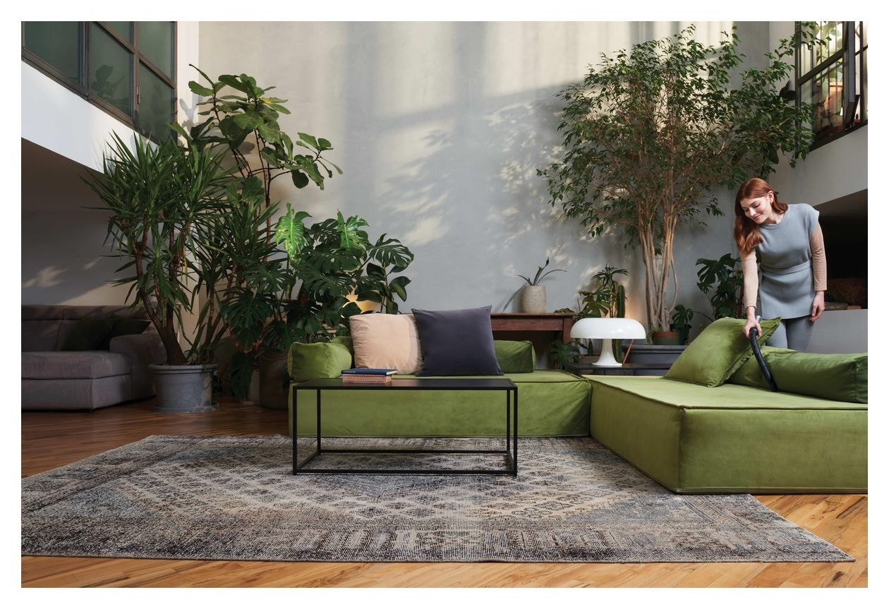 BR71_BR30 Bodenstaubsauger Beutellos 700 W EPA  (Schwarz) 