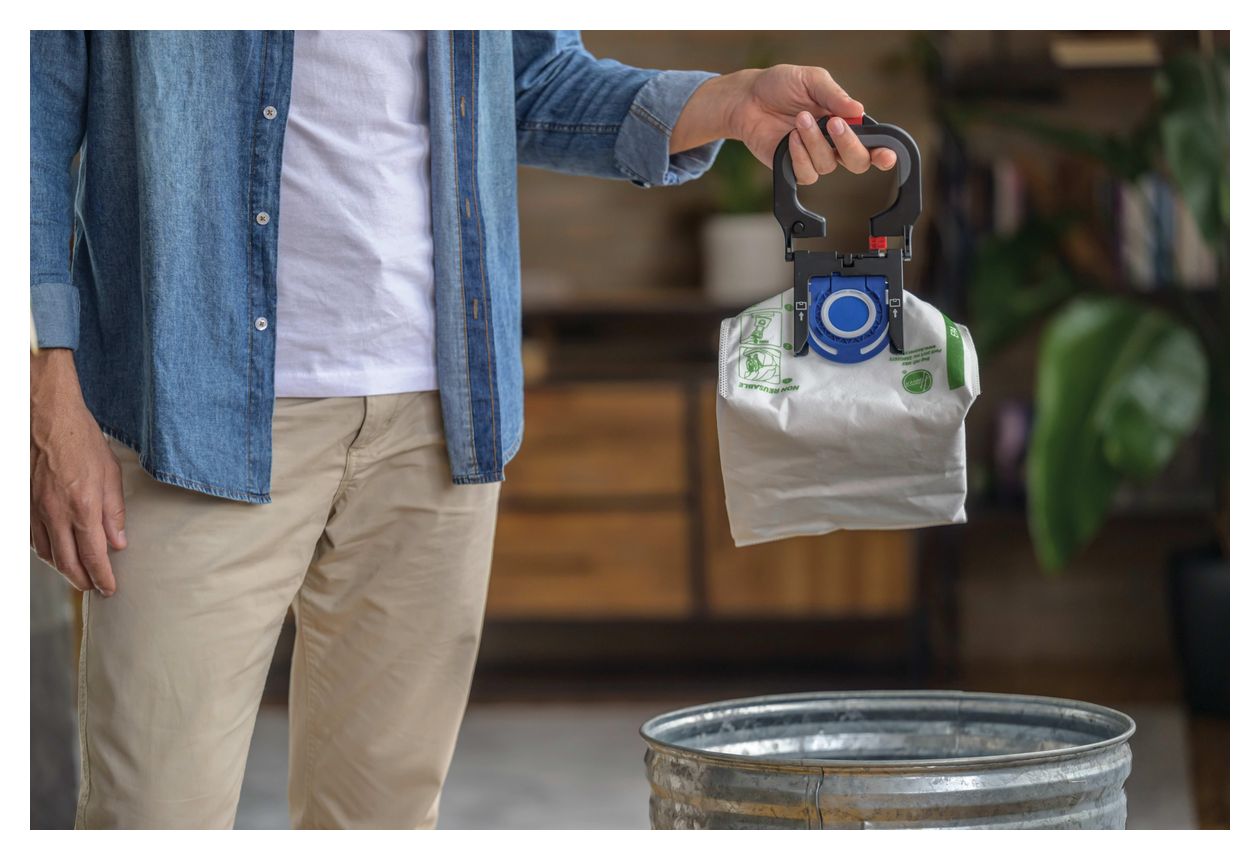 HE720PET Bodenstaubsauger mit Staubbeutel 850 W EPA  (Schwarz) 