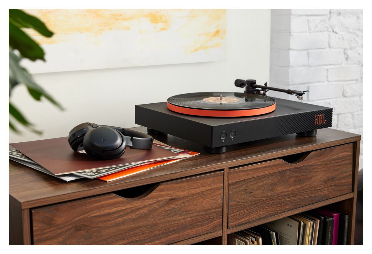 Spinner BT Audio-Plattenspieler mit Riemenantrieb  (Schwarz, Orange) 