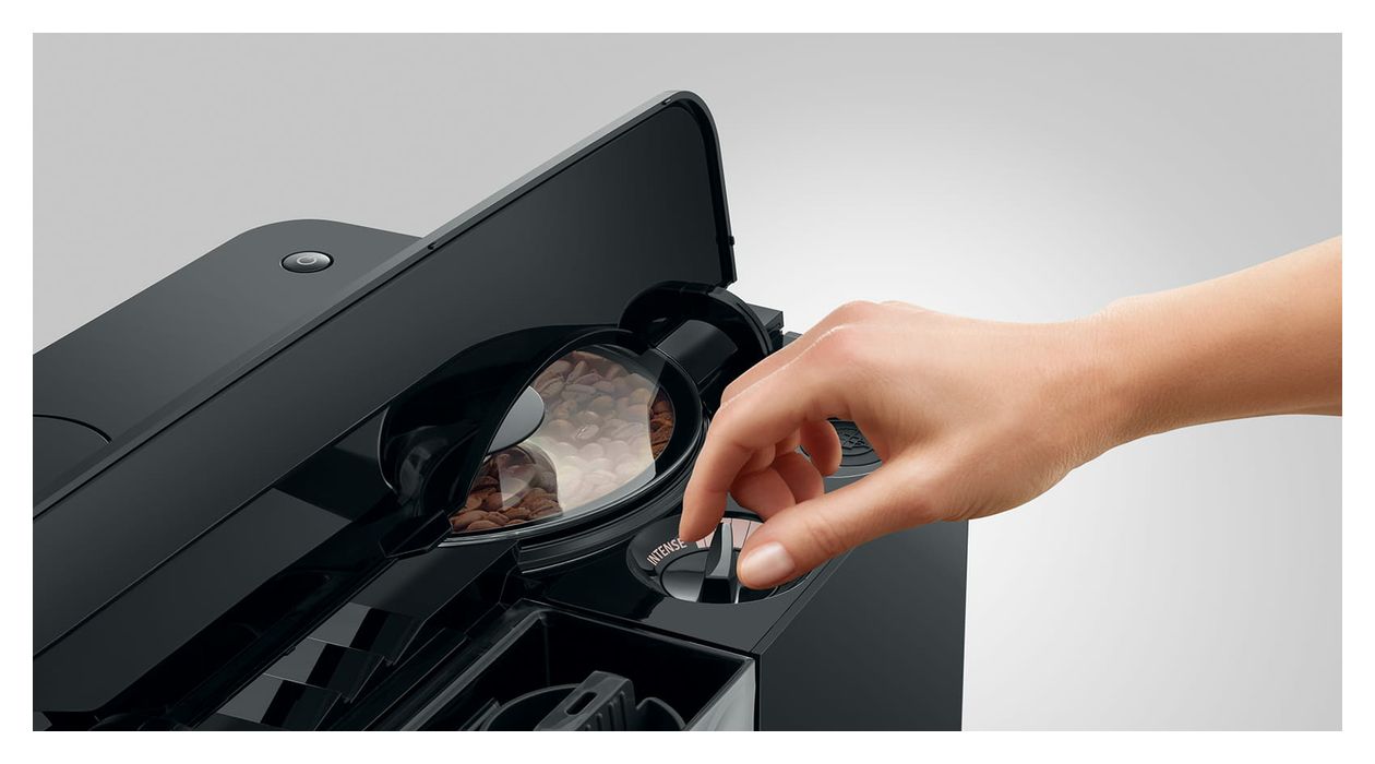 C8 Kaffeevollautomat 15 bar 1,6 l 200 g AutoClean (Piano Black) 