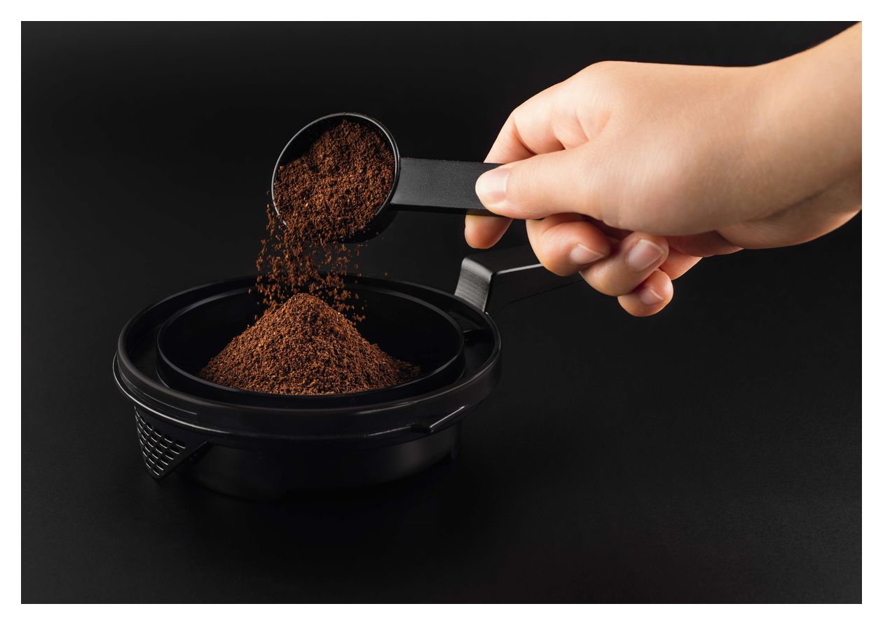 KM4689 T 8.2 Druckbrüh-Automat 12 Tassen Filterkaffeemaschine 1,2 l  (Schwarz) 