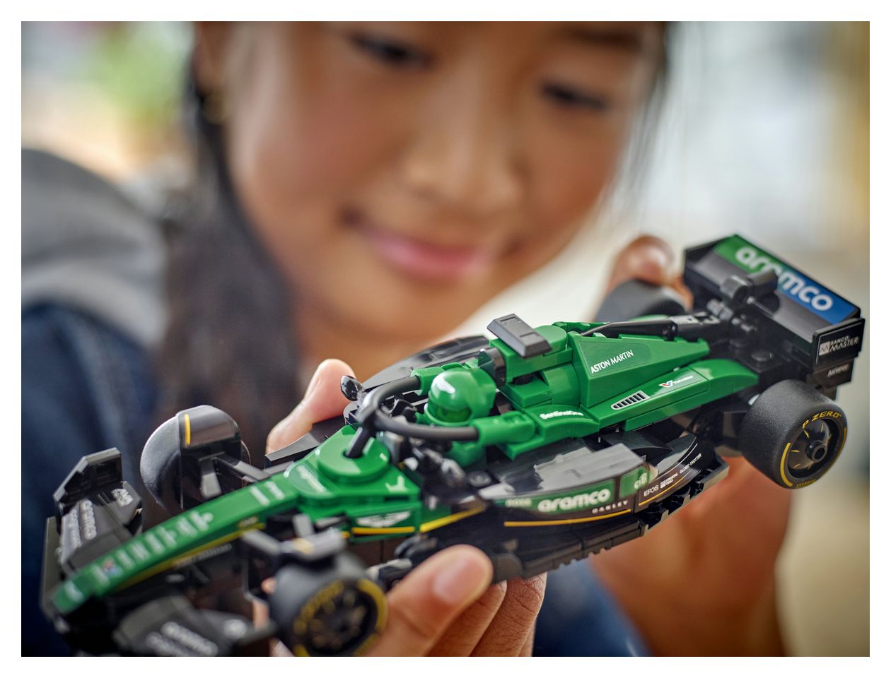 Aston Martin Aramco F1® AMR24 Rennauto 