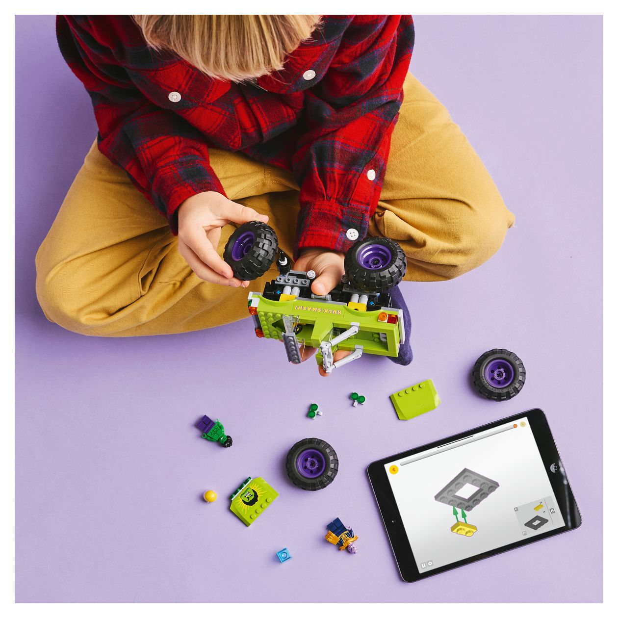 Hulk-Truck vs. Thanos 