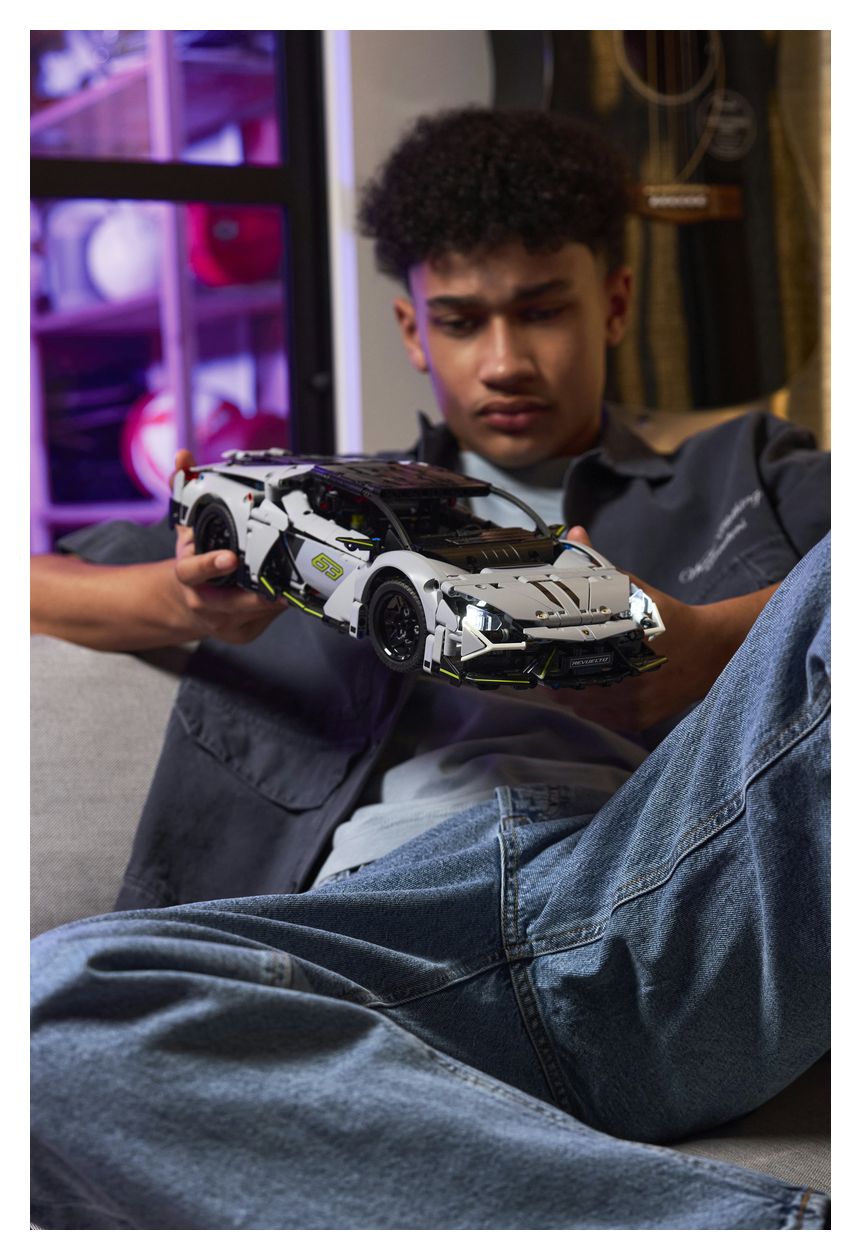 Lamborghini Revuelto Supersportwagen 