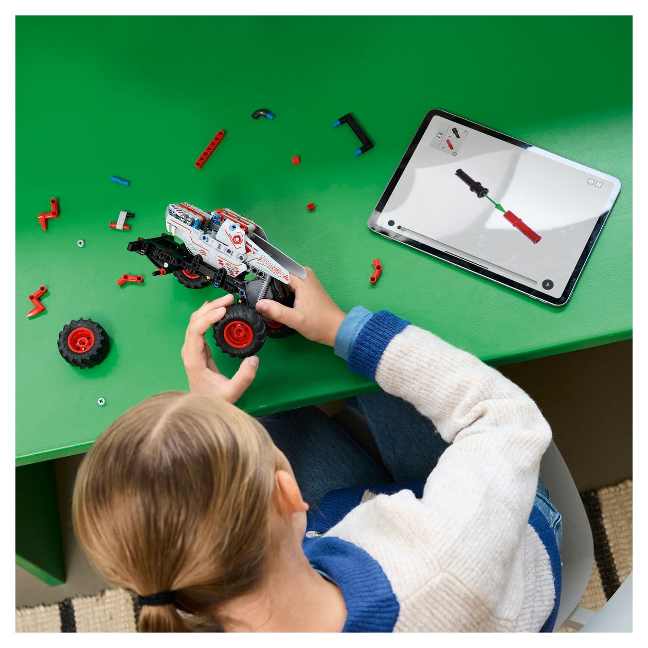 Monster Jam™ ThunderROARus™ 