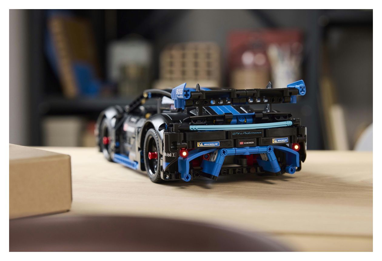 Technic Porsche GT4 e-Performance Rennwagen Bauset 836 Teile  (Mehrfarbig) 