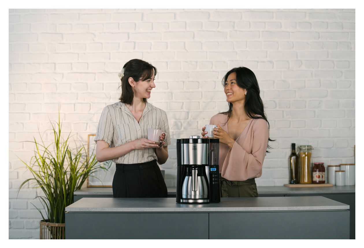 1025-18 Look Therm Perfection 10 Tassen Thermo Filterkaffeemaschine 1,3 l  (Schwarz, Silber) 