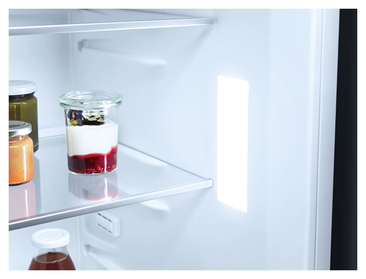 K7316E 172 l 122,8 cm Einbaukühlschrank EEK: E 147 kWh Jahr 