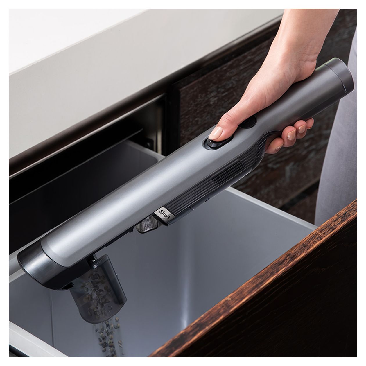 WV200EU Handstaubsauger Beutellos bis 5 min Laufzeit 12 V HEPA  (Silber) 