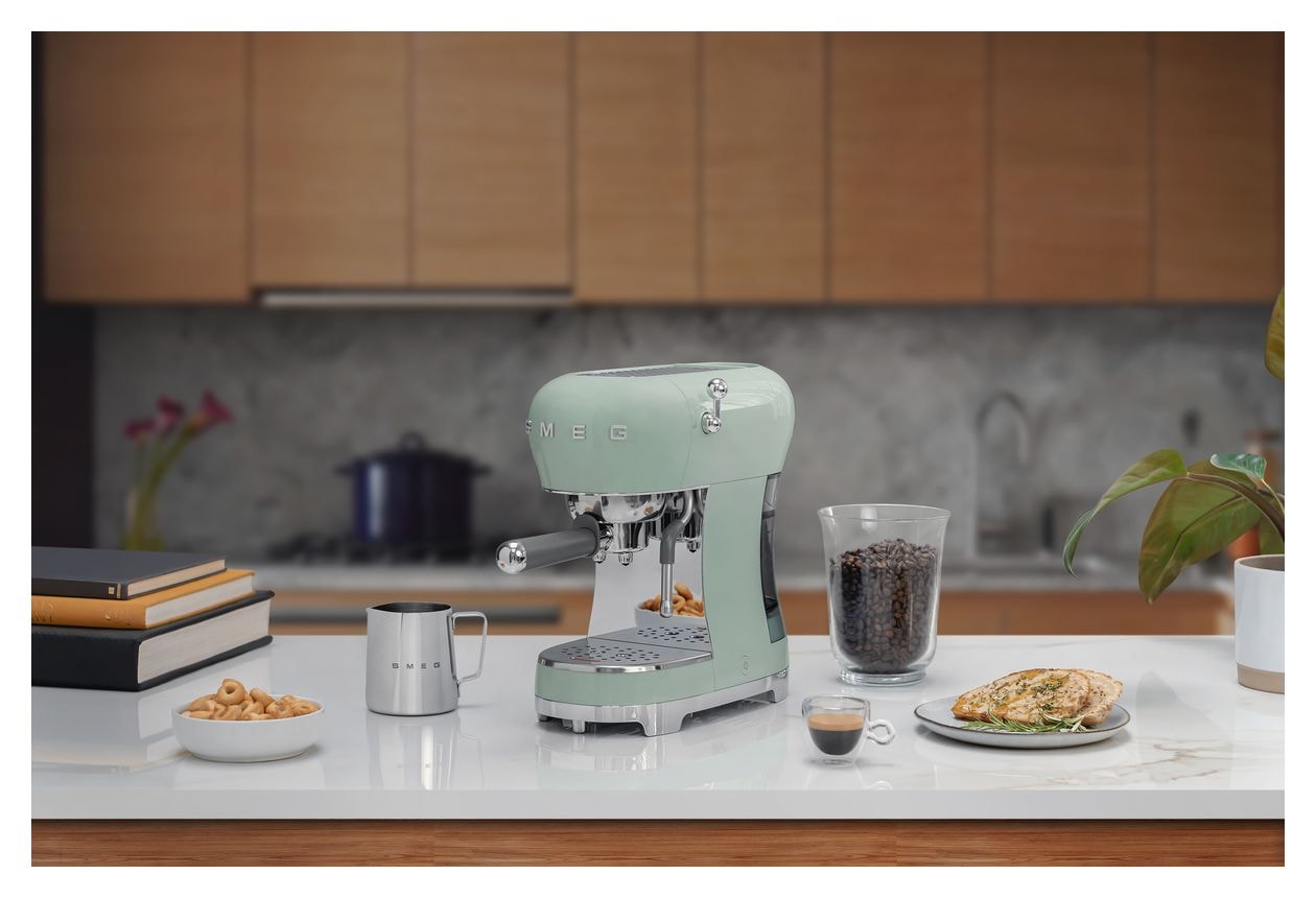 ECF02PGEU Siebträger Kaffeemaschine 15 bar 1350 W  (Grün) 