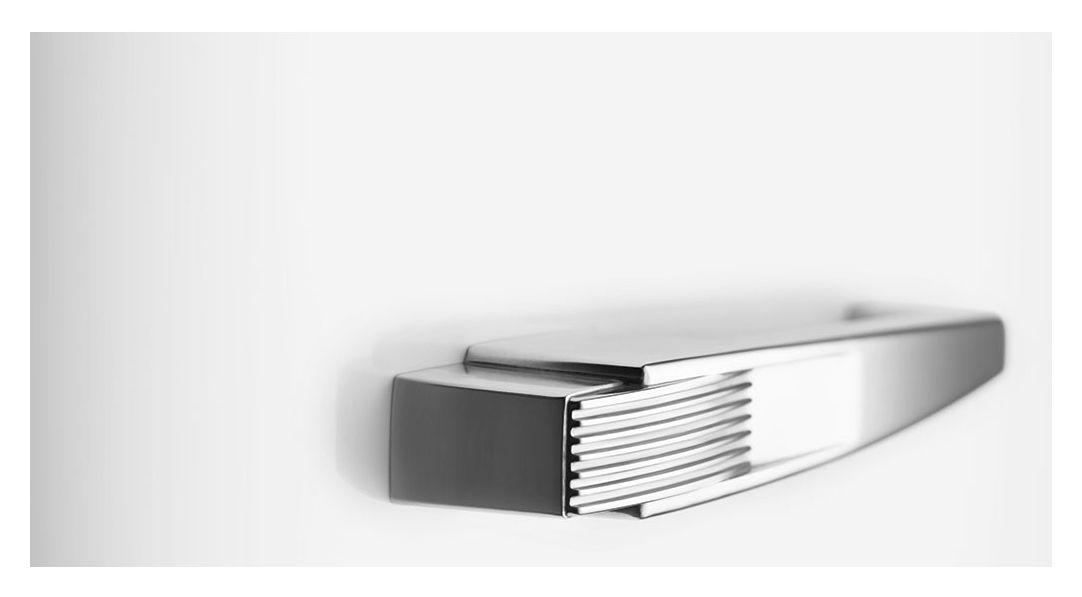 FAB28RWH6 270 l / 244 l Kühlschrank freistehend EEK: C 104 kWh Jahr  (Weiß) 