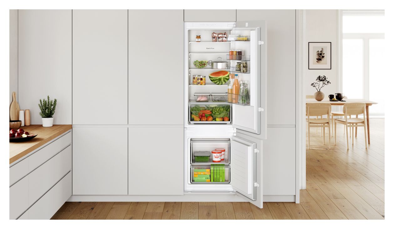 Serie 2 KIV87NSE0 200 l / 70 l 177,5 cm Einbau Kühl-/Gefrierkombination 216 kWh NoFrost 
