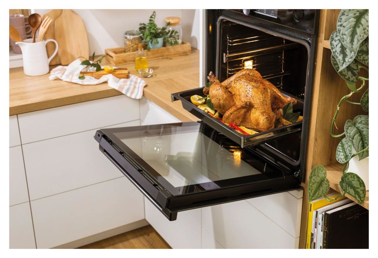 BOS6737E13BG Einbaubackofen maxi Dampfgaren 
