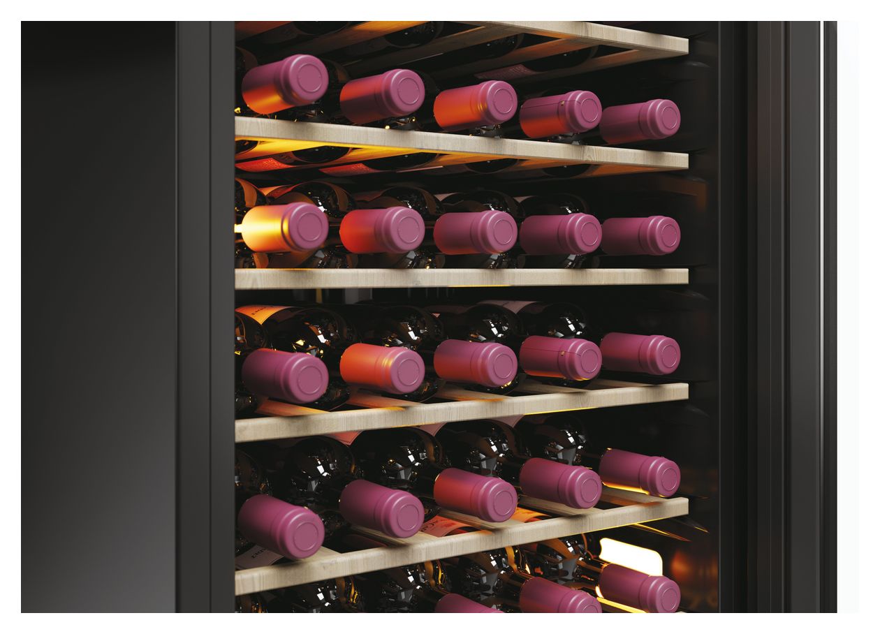 HWS58GGH1 Weinkühler Freistehend EEK: D 1 Zonen 58 Flasche(n) 