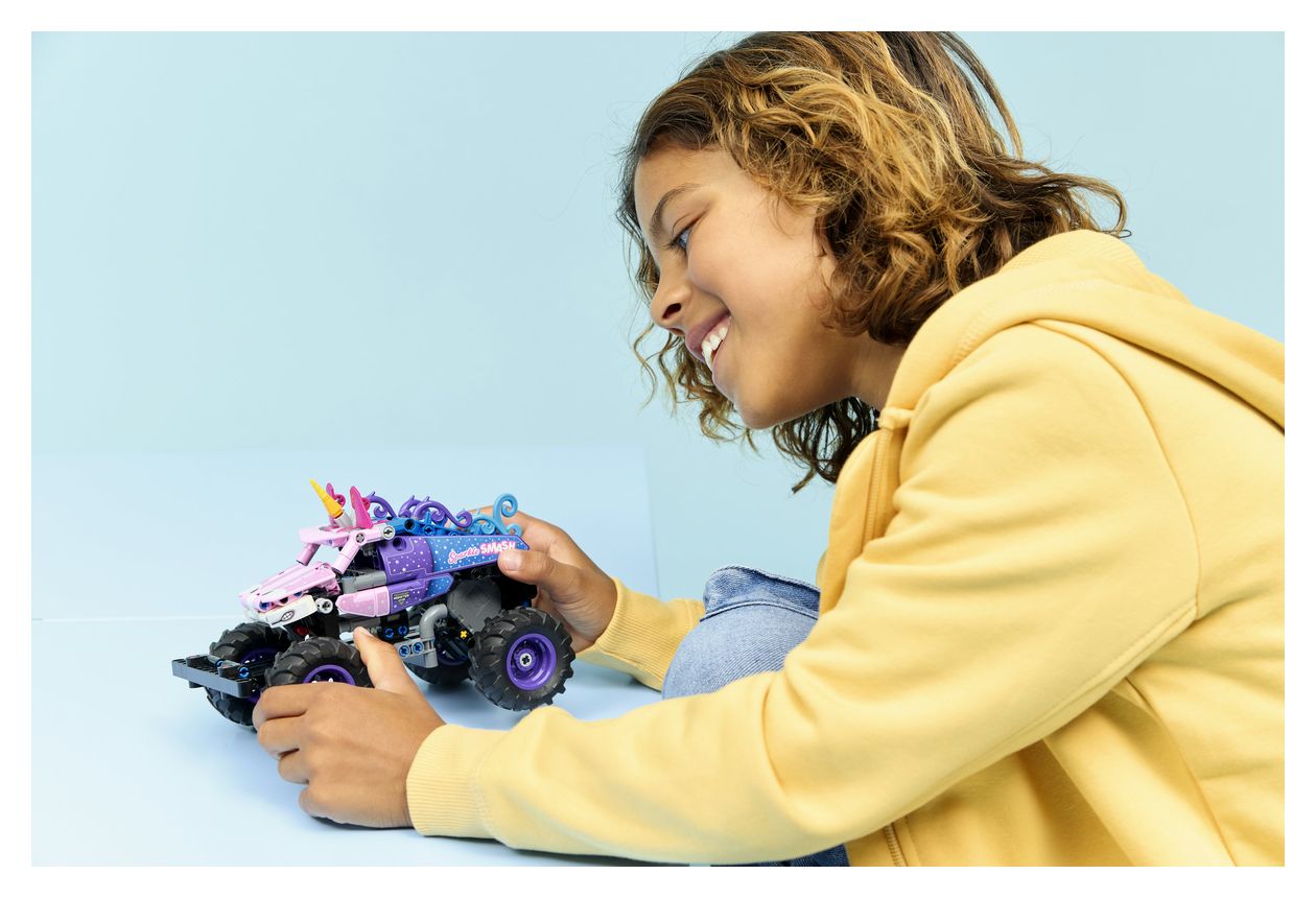 Monster Jam™ Sparkle Smash™ mit Rückziehmotor 