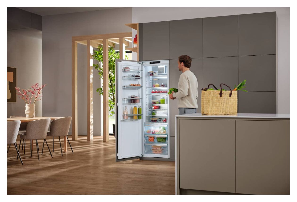 K7797CR 296 l Einbaukühlschrank EEK: C 100 kWh Jahr 