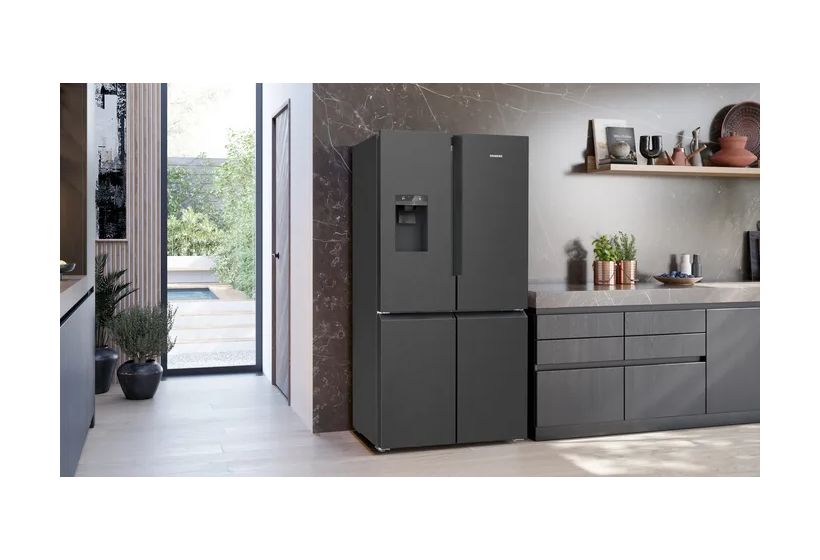 iQ500 KF96DAXEA Side-by-Side Kühl-/ Gefrierkombination 375 l / 199 l 327 kWh NoFrost 1830 mm x 905 mm  (Schwarz, Edelstahl) 