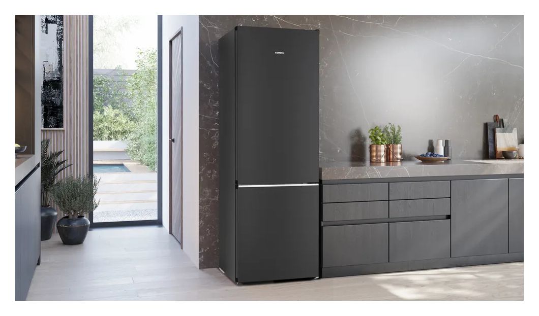 iQ500 KG49N4XAF 311 l / 129 l Kühl-Gefrierkombi freistehend NoFrost 122 kWh Jahr  (Schwarz) 