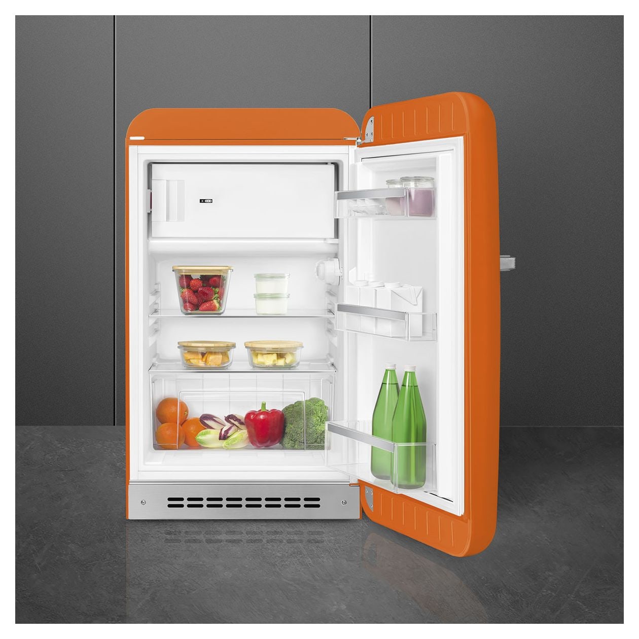 FAB10ROR5 122 l / 105 l Kühlschrank freistehend EEK: E 142 kWh Jahr  (Orange) 