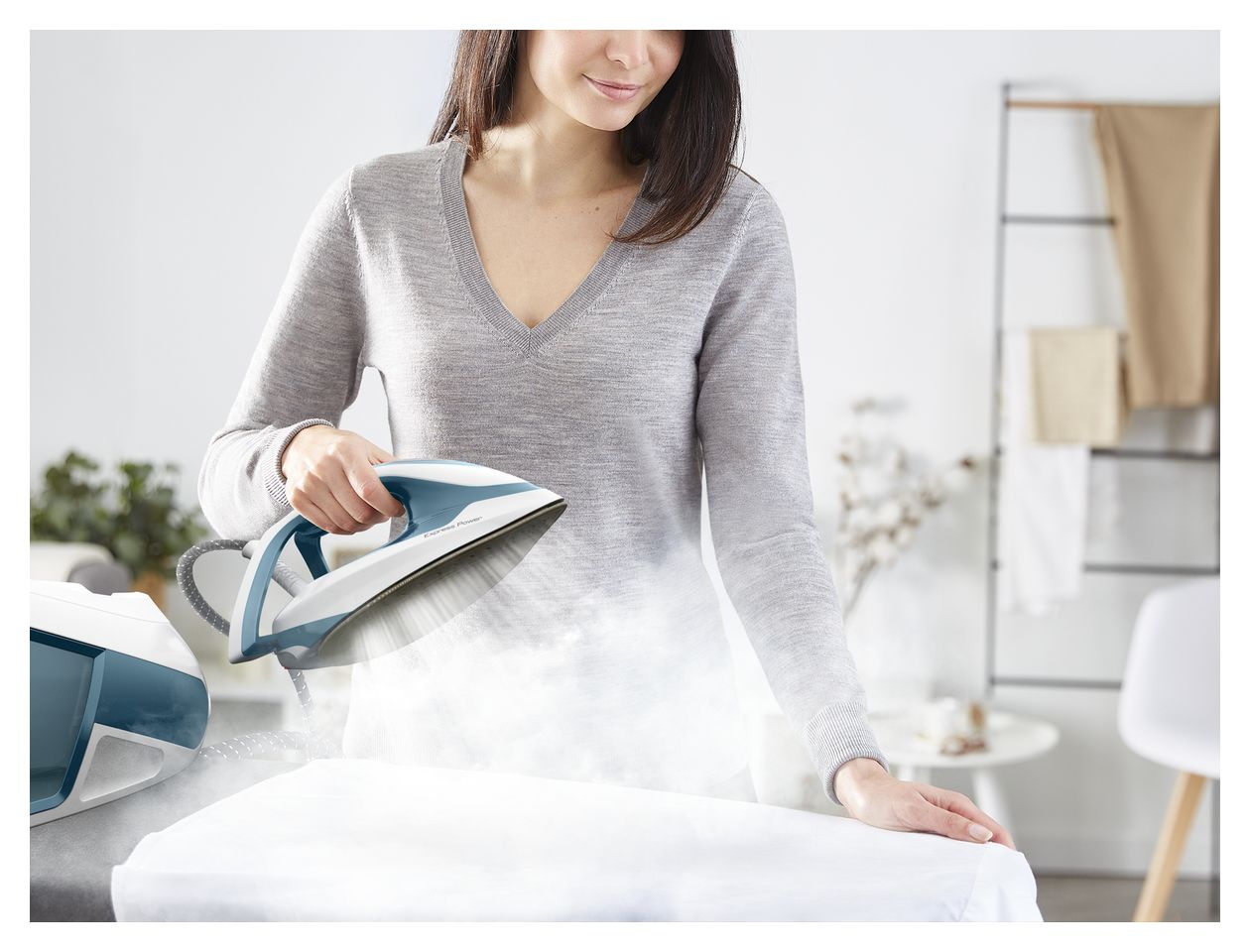 SV8111 Express Power Dampfbügelstation 120 g/min  (Blau, Weiß) 