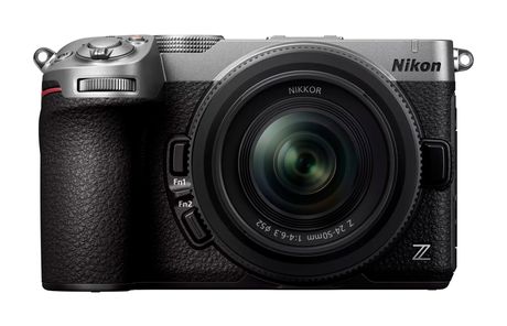 Nikon Z5IIC Kit 24-50mm 25 MP MILC 8 cm Wlan Bluetooth  (Silber) f&uuml;r 1.849,00 Euro