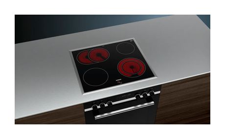 Siemens EQ3KB64 (EA645GN17 + HE317HBS3) Herdset groß AutoClean mit 60 cm Glaskeramik Kochfeld f&uuml;r 829,00 Euro