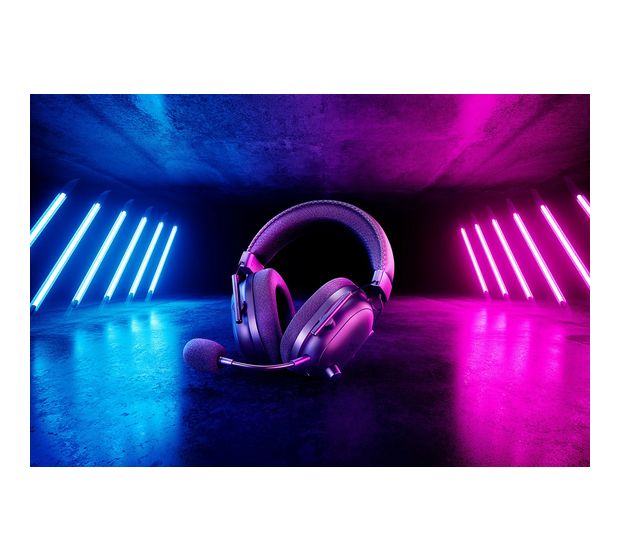 Razer BlackShark V2 Pro Over Ear Bluetooth Kopfhörer kabellos 70 h Laufzeit  (Schwarz) f&uuml;r 195,99 Euro
