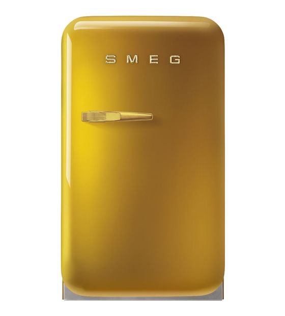 Smeg FAB5RDGO5 34 l Kühlschrank freistehend EEK: D 61 kWh Jahr  (Gold) f&uuml;r 1.599,00 Euro