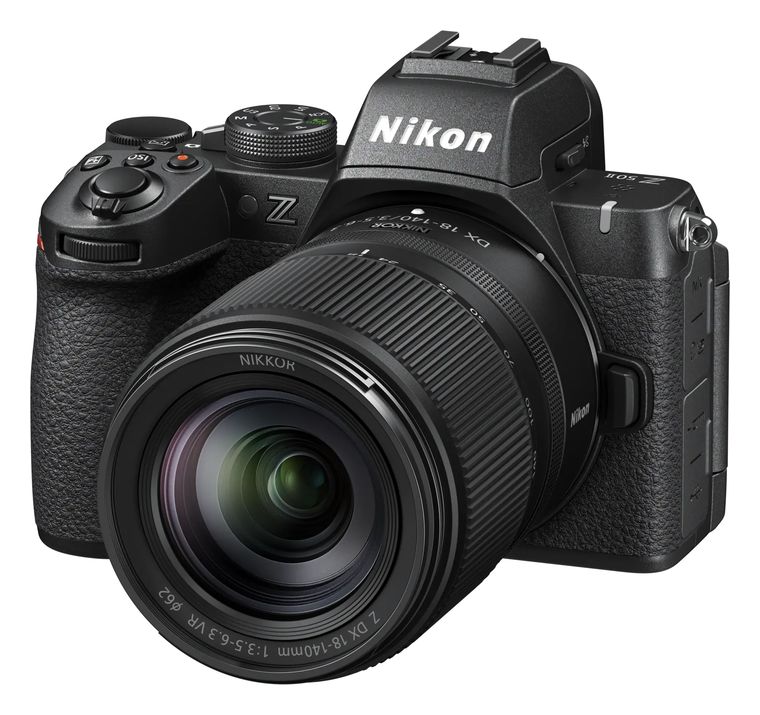 Nikon Z50II Kit 18-140 mm MILC 8 cm Wlan Bluetooth für 1.419,00 Euro