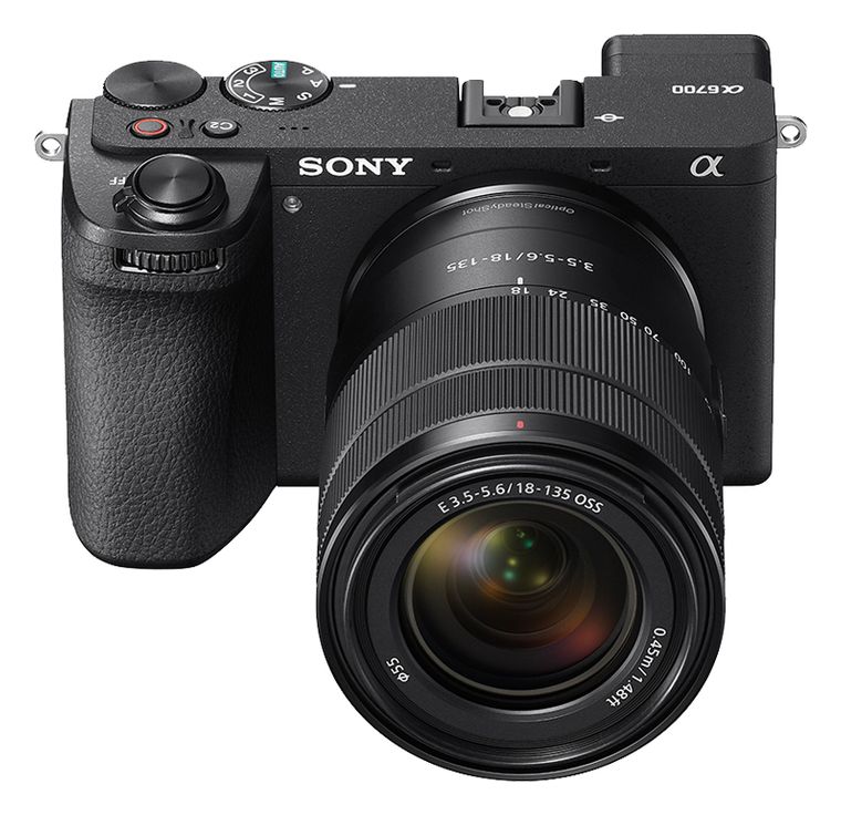 Sony Alpha α 6700 + 18-135mm MILC 7,5 cm Wlan Bluetooth f&uuml;r 1.896,00 Euro